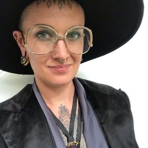 Meet your Posher, Rae